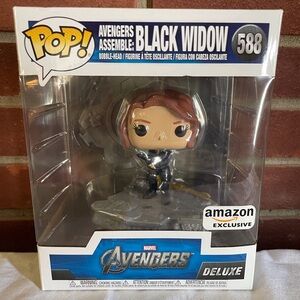 Funko Pop! Deluxe Marvel Avengers Black Widow #588